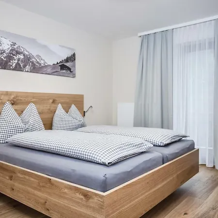 Hillside Pircher *